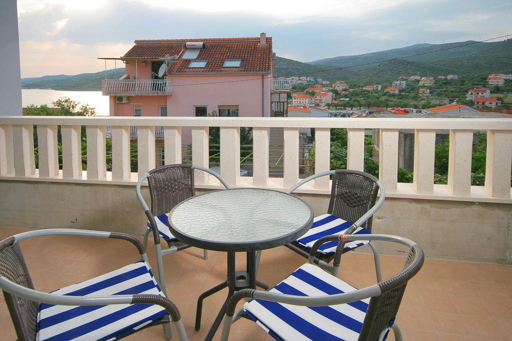 Apartments Parcela Seget Vranjica Zimmer foto