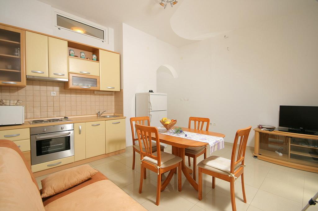 Apartments Parcela Seget Vranjica Zimmer foto