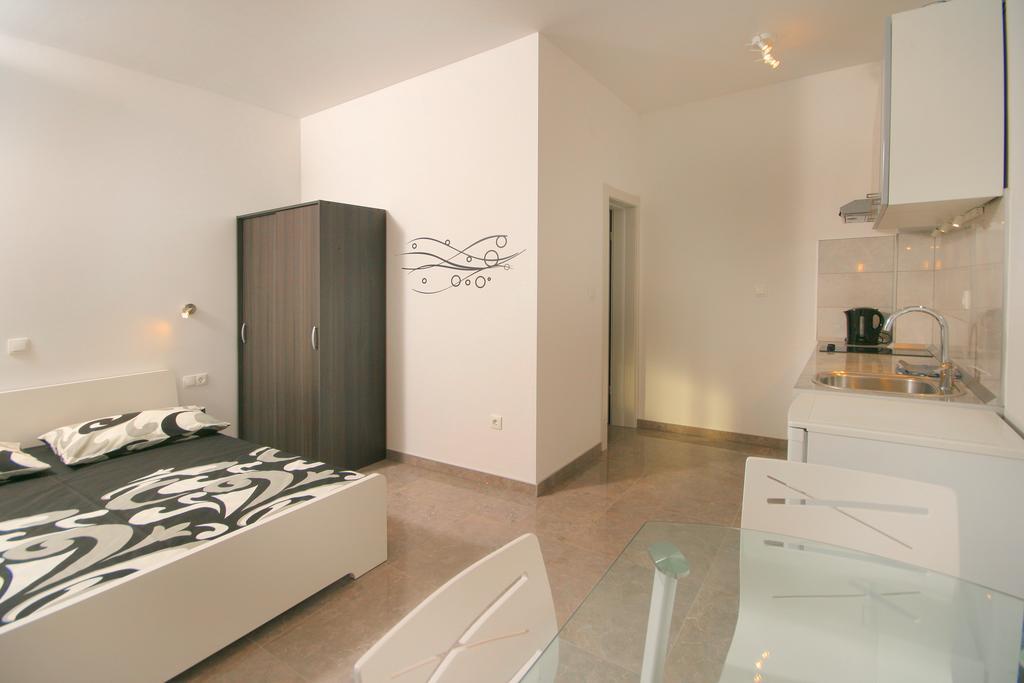Apartments Parcela Seget Vranjica Exterior foto